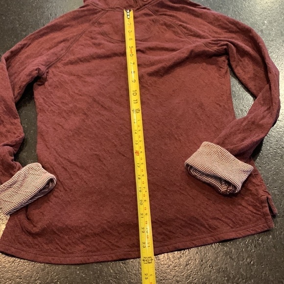 Carhartt hoodie Back to school boys or girls maroon long sleeve hoodies - Picture 8 of 9